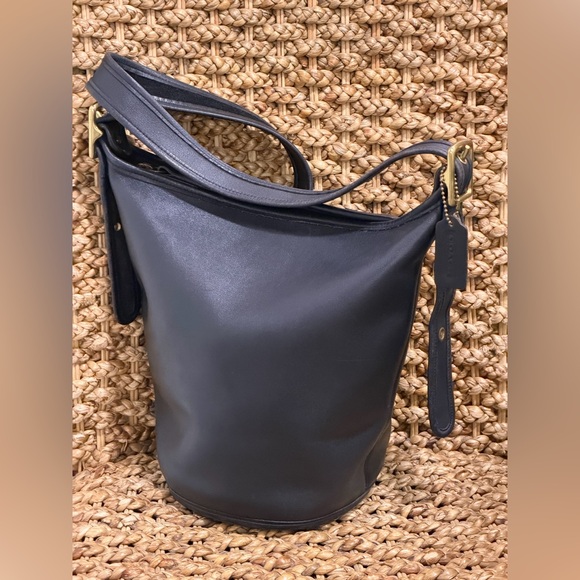 Coach Handbags - Vintage Coach 9953 Helen Legacy Leather Bucket Bag